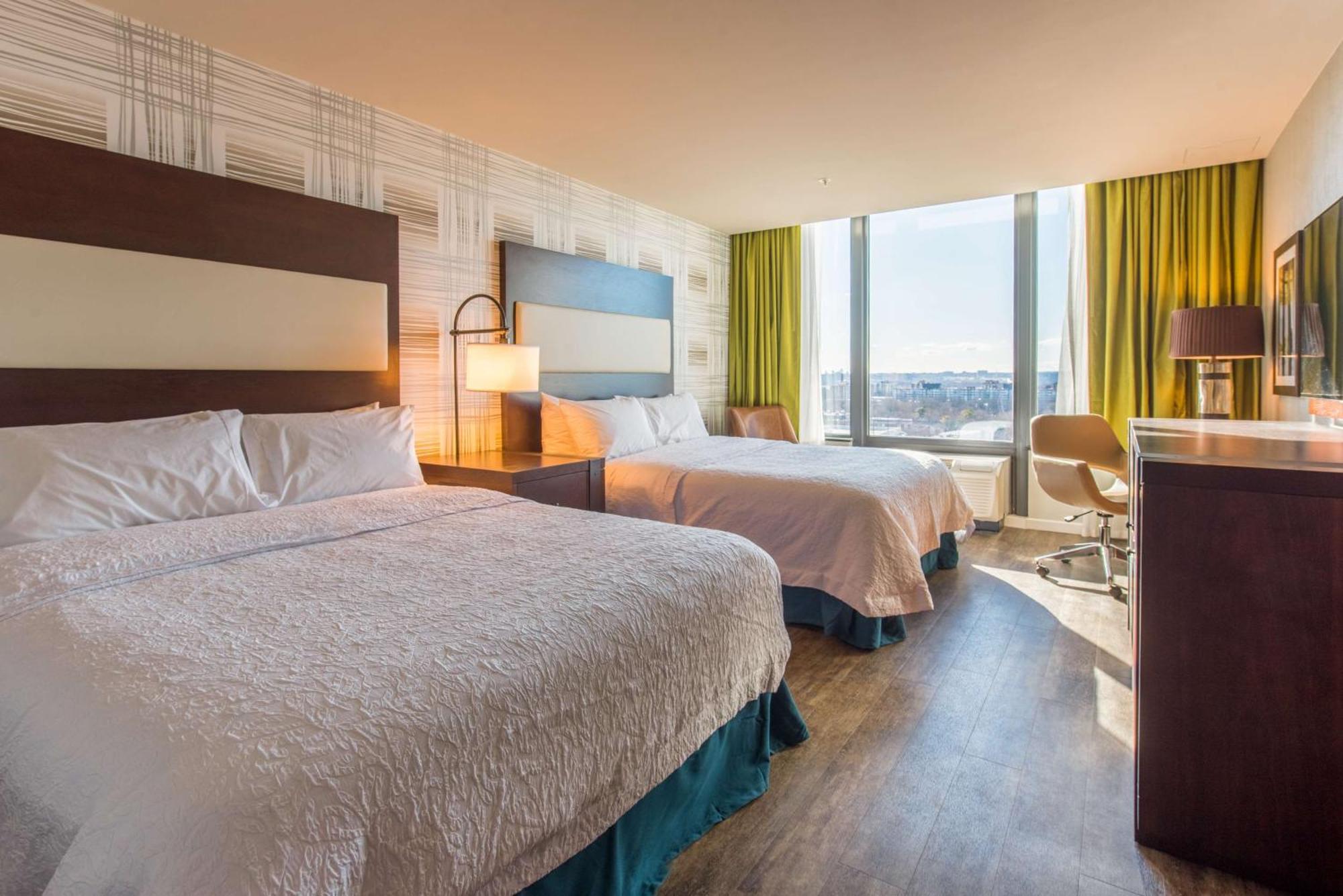 Hampton & Washington, D.c. - Navy Yard Hotel