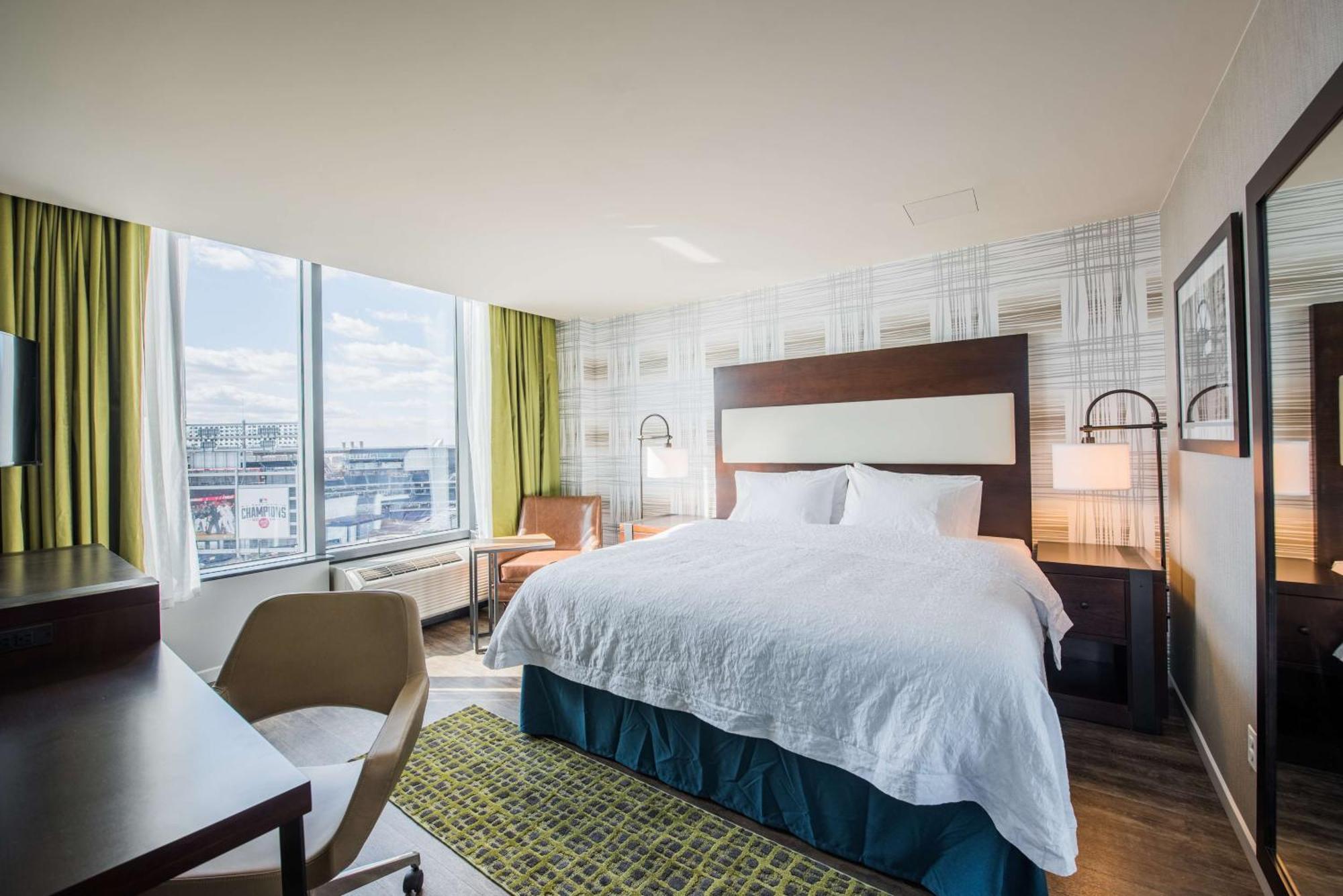 Hampton & Washington, D.c. - Navy Yard Hotel